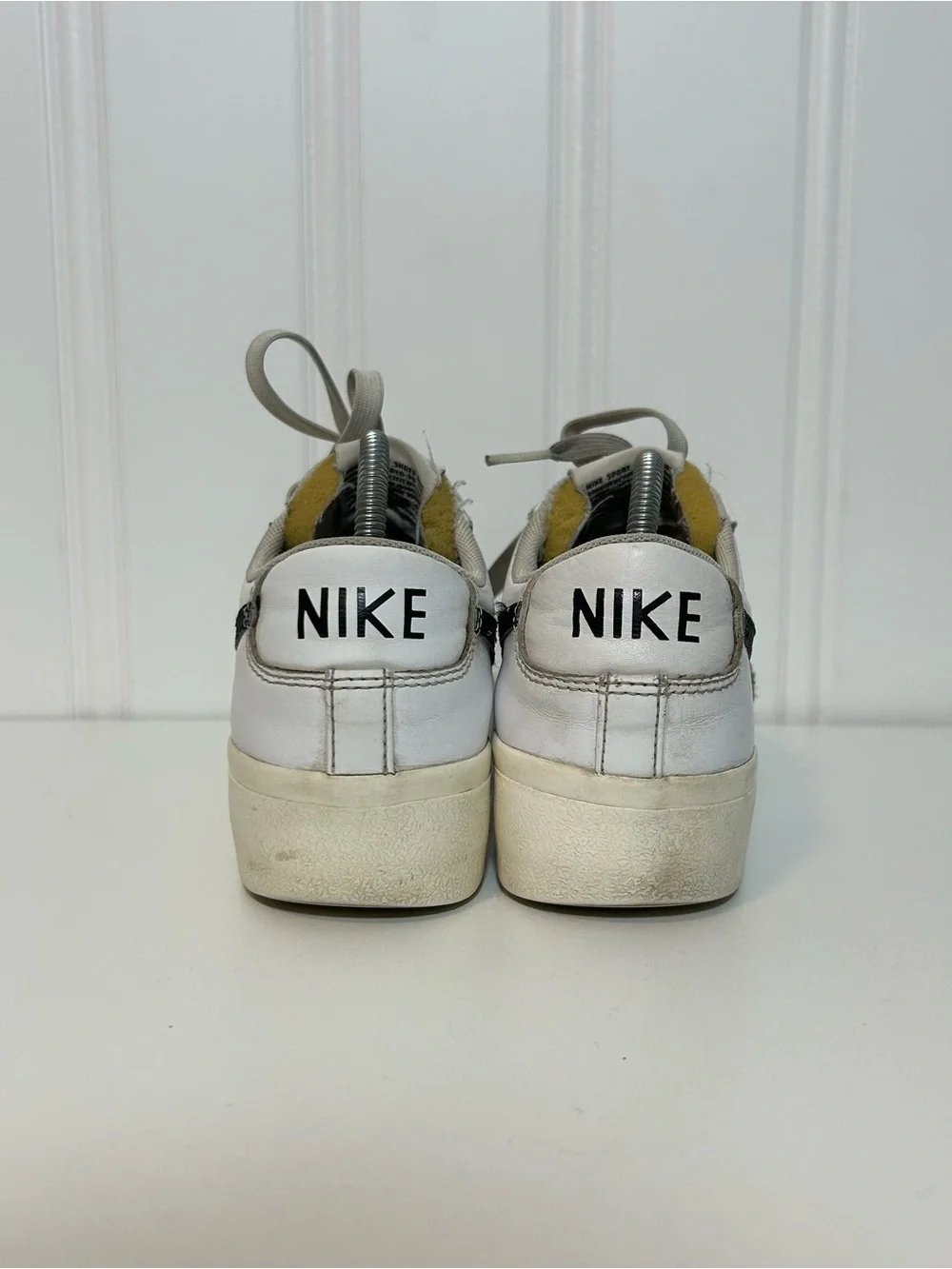 Nike blazer low 77 platform white black